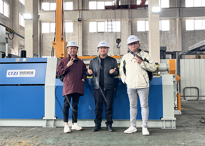 菲律宾客户莅临完美官方网页版-完美(中国)
考察——全自动四辊卷板机